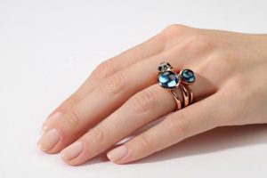 London Blue Topaz Small Sphere Ring - Image 4